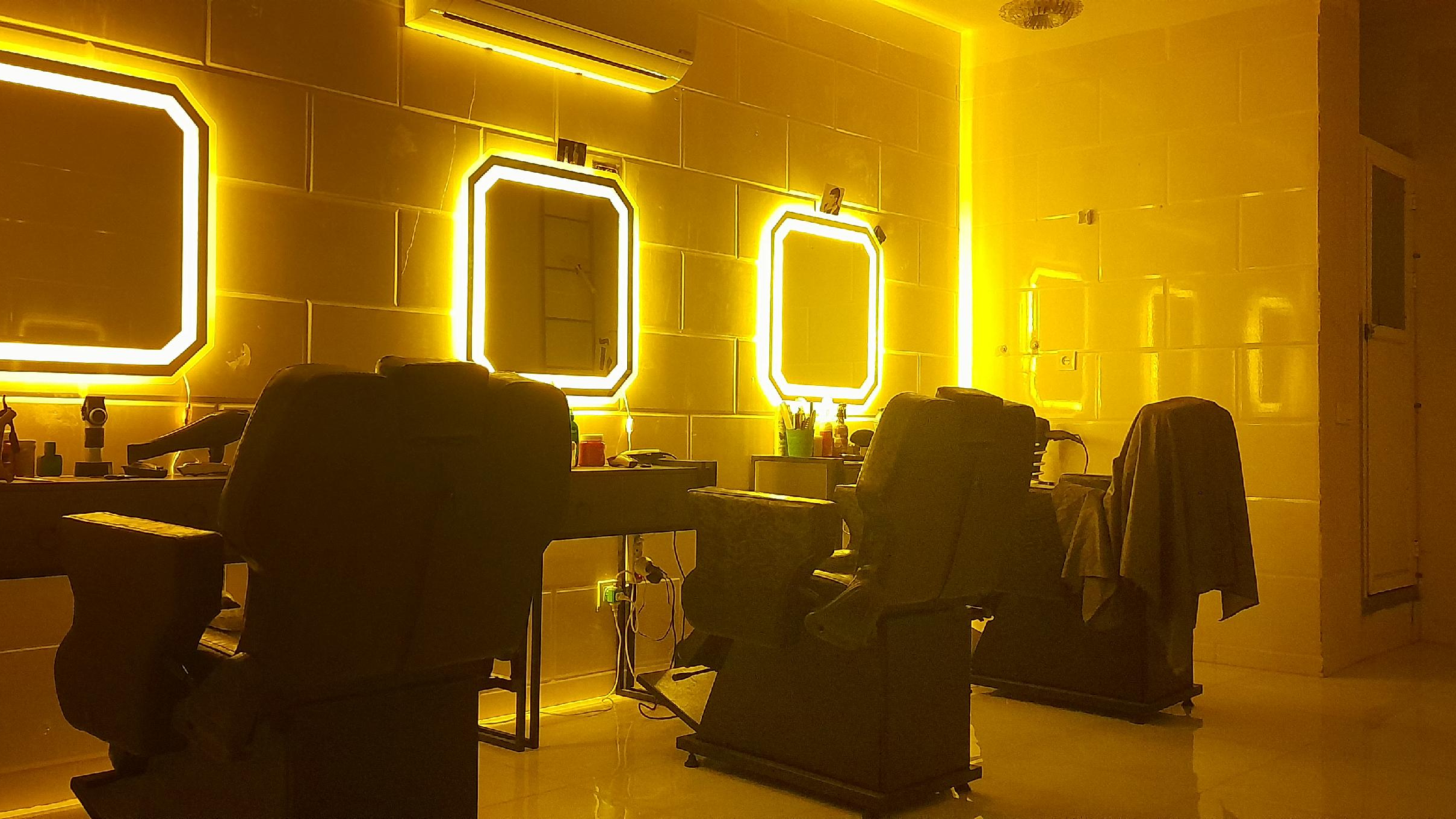 آرایشگاه مردانه