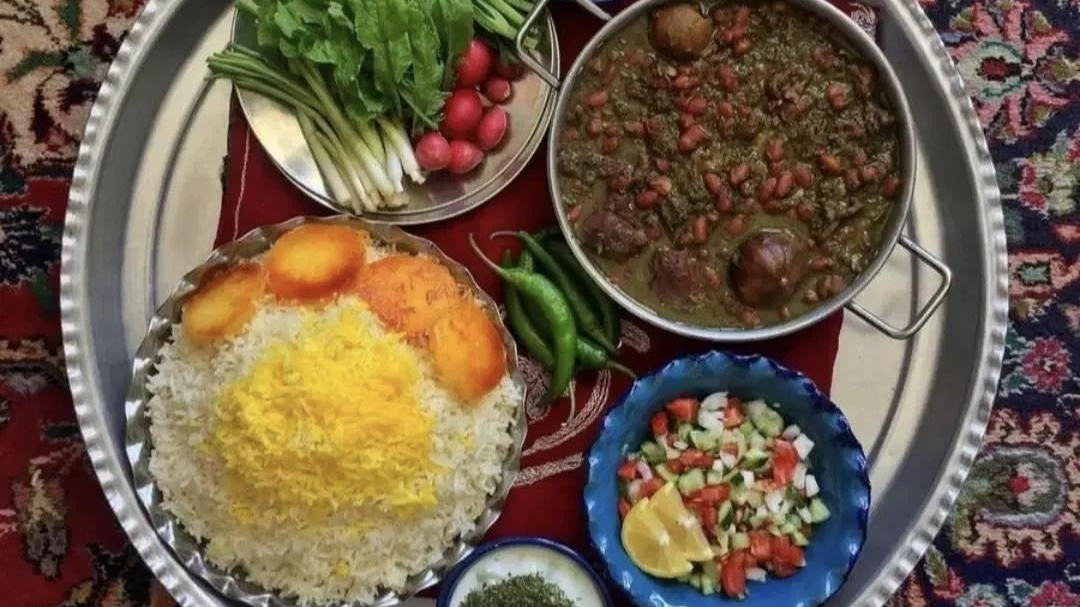 سالن غذاخوری عالیجناب