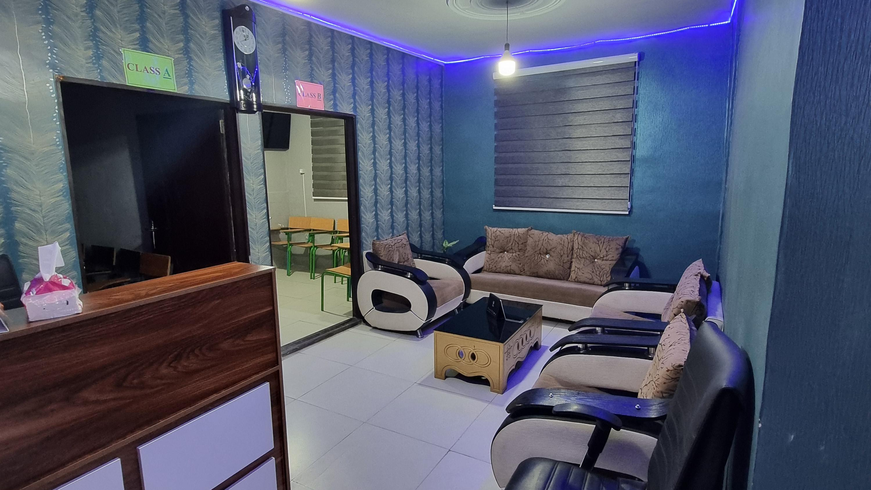 آموزشگاه زبان همتی