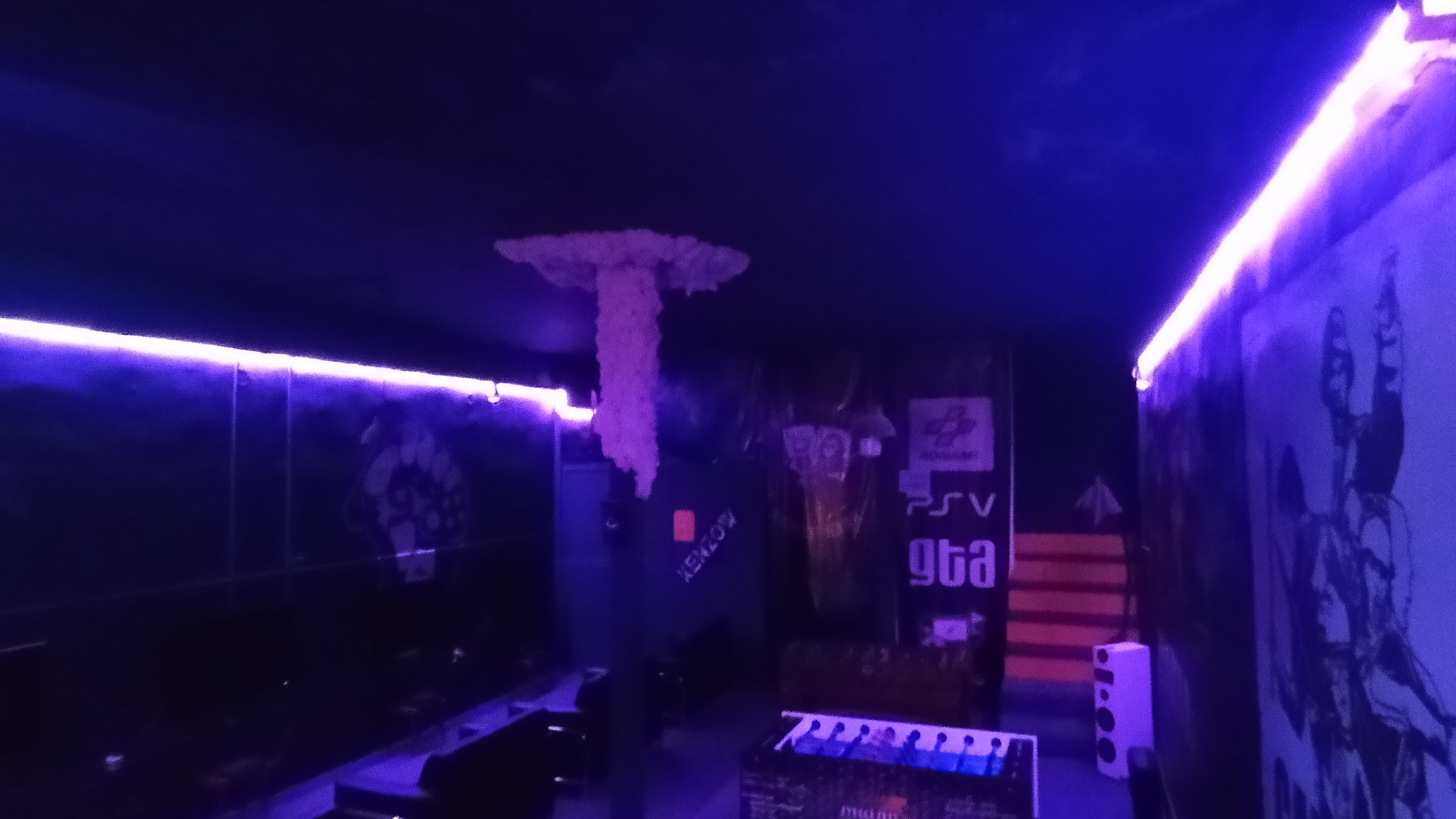 کافه گیم کنزو