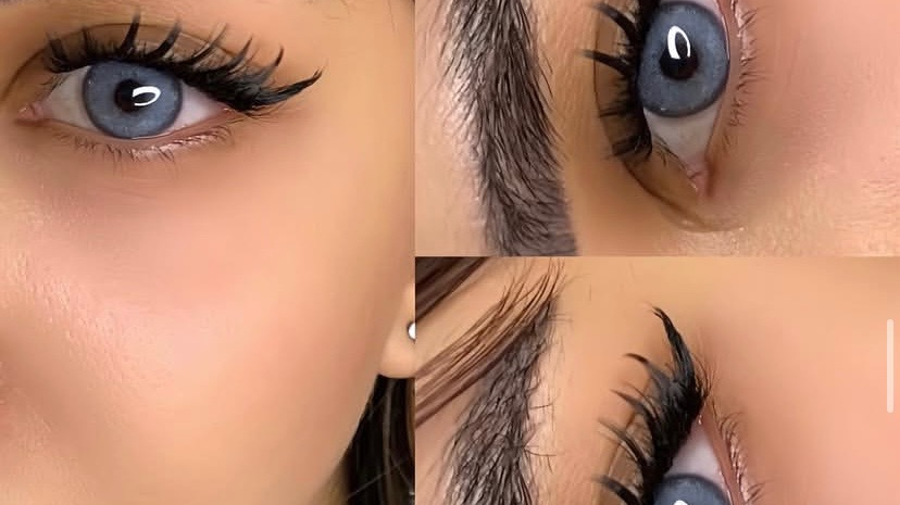 اکستنشن و کاشت مژه فوق تخصصی مبینا