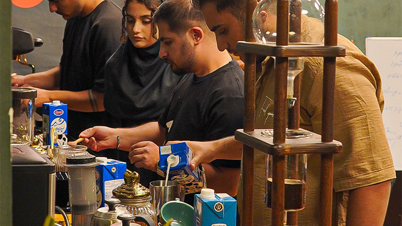 آموزشگاه باریستایی و بارتندری کافی پارس