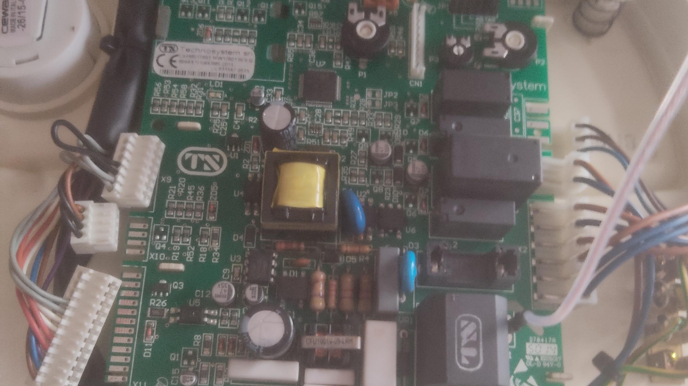 کلینیک پکیج دیواری