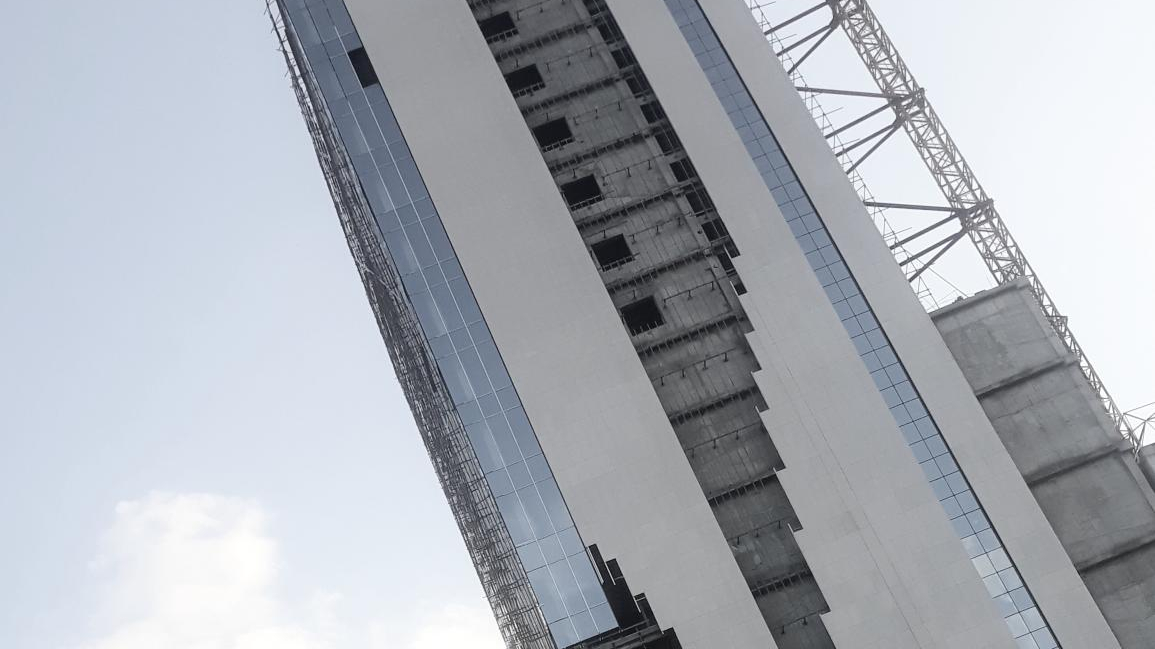 برج تجاری گردشگری ققنوس