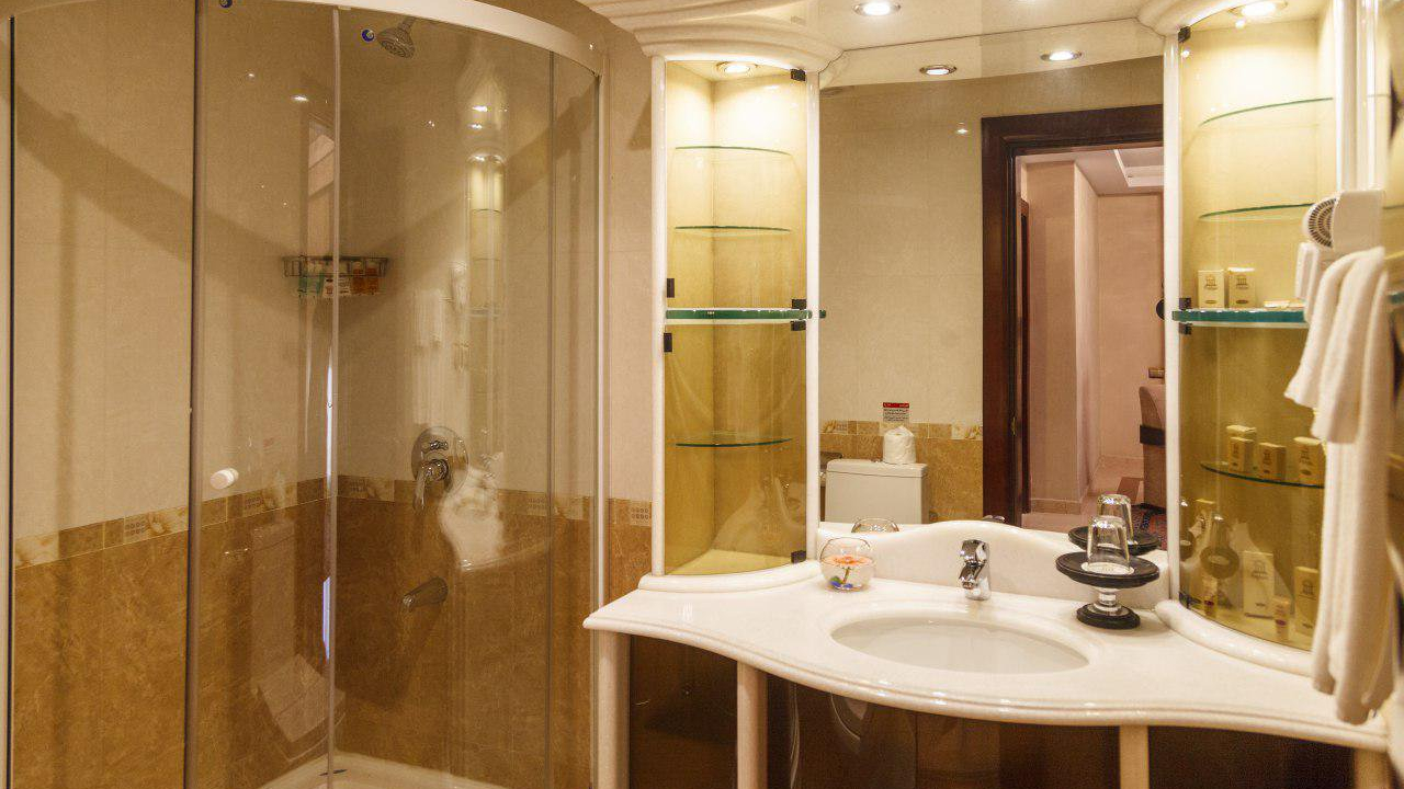 هتل اسپیناس خلیج‌فارس