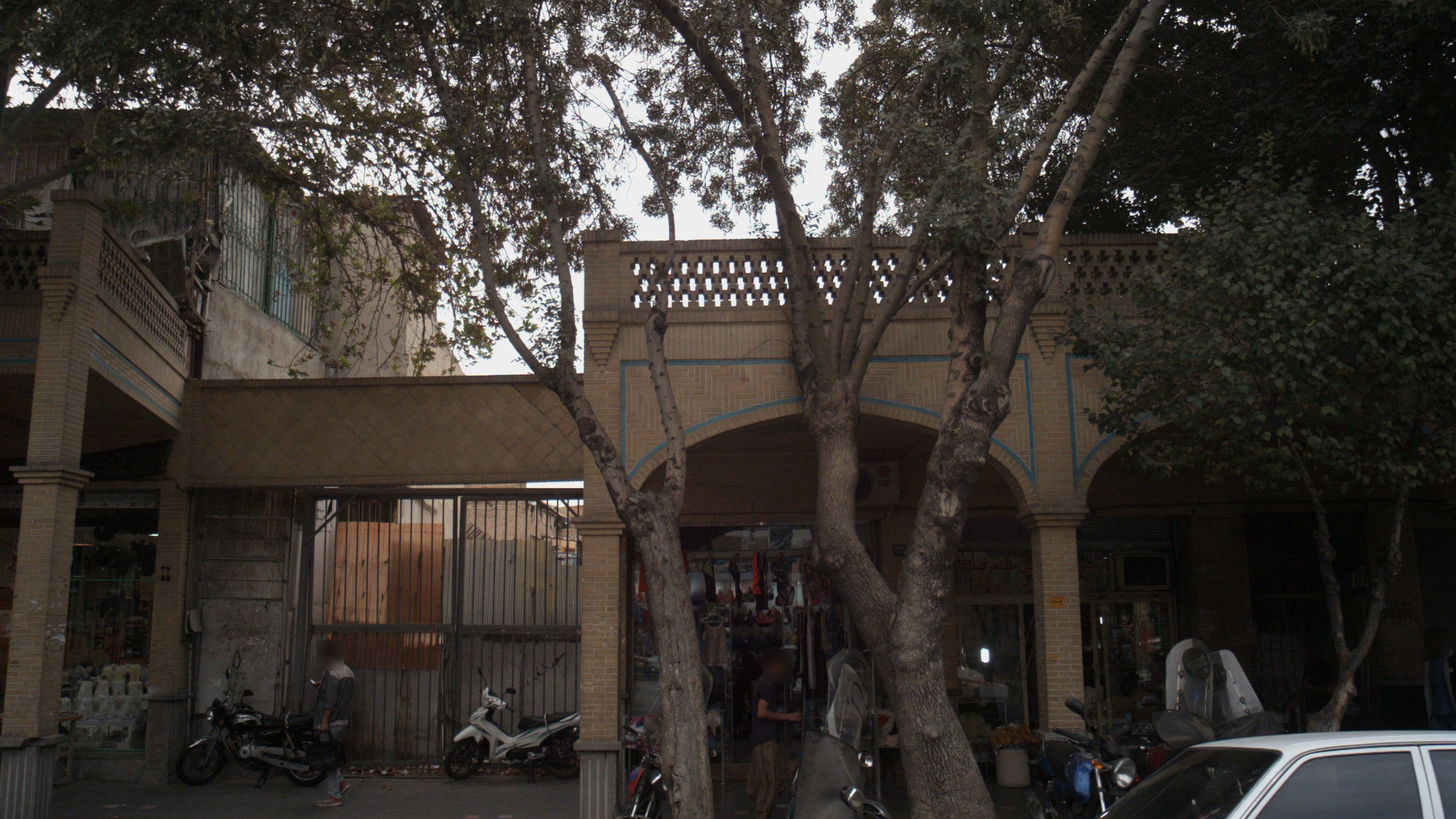 فروشگاه پوشاک