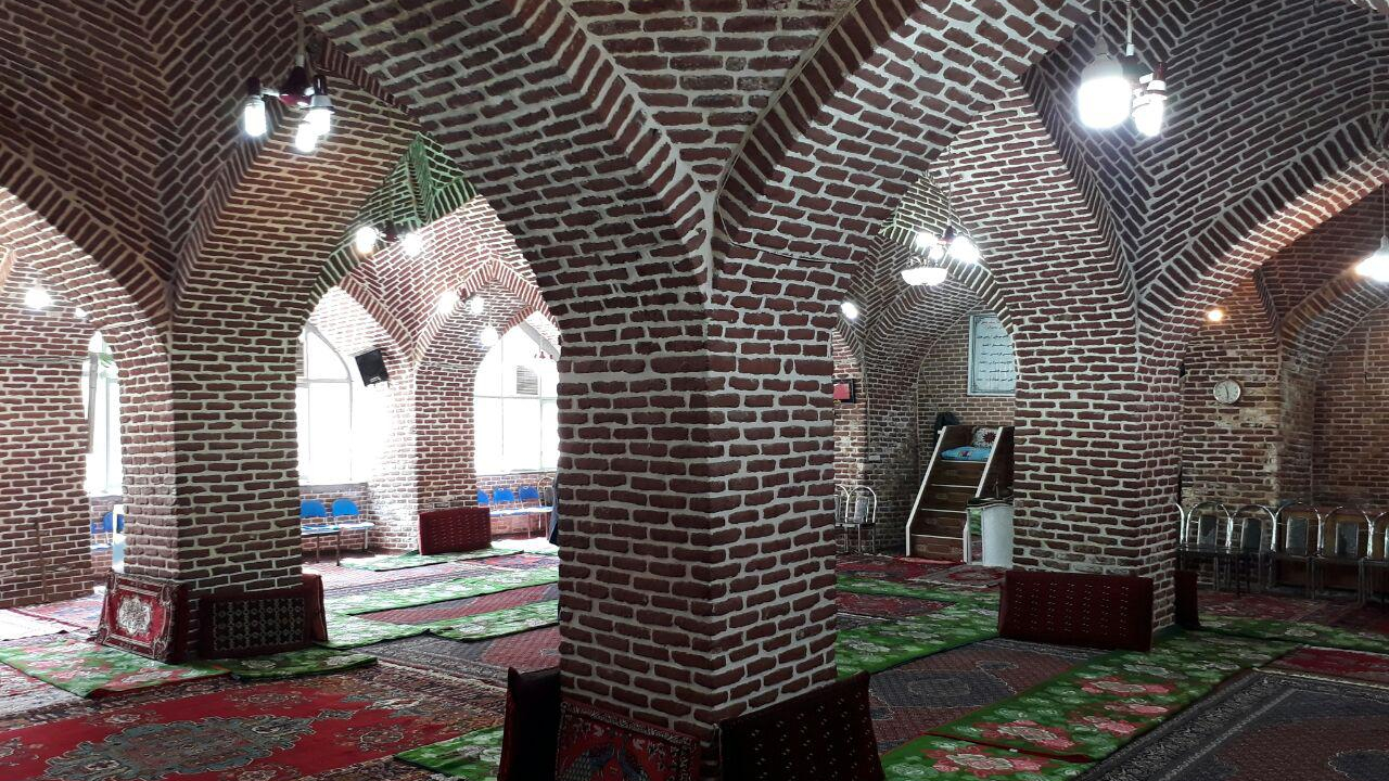 مسجد تاریخی طاق
