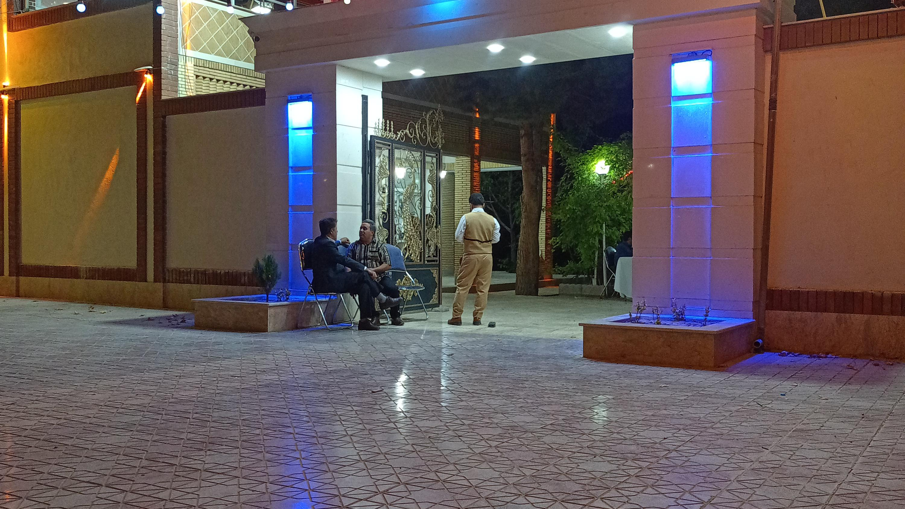باغ رستوران یاس