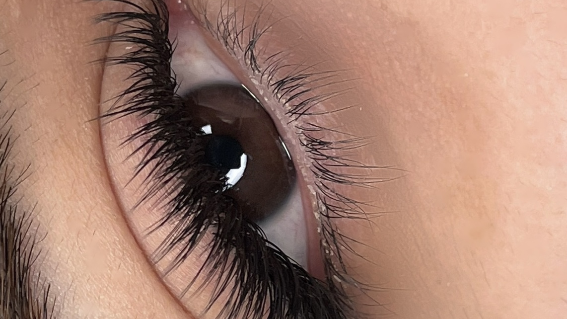 اکستنشن تخصصی مژه پری ناز مسعود