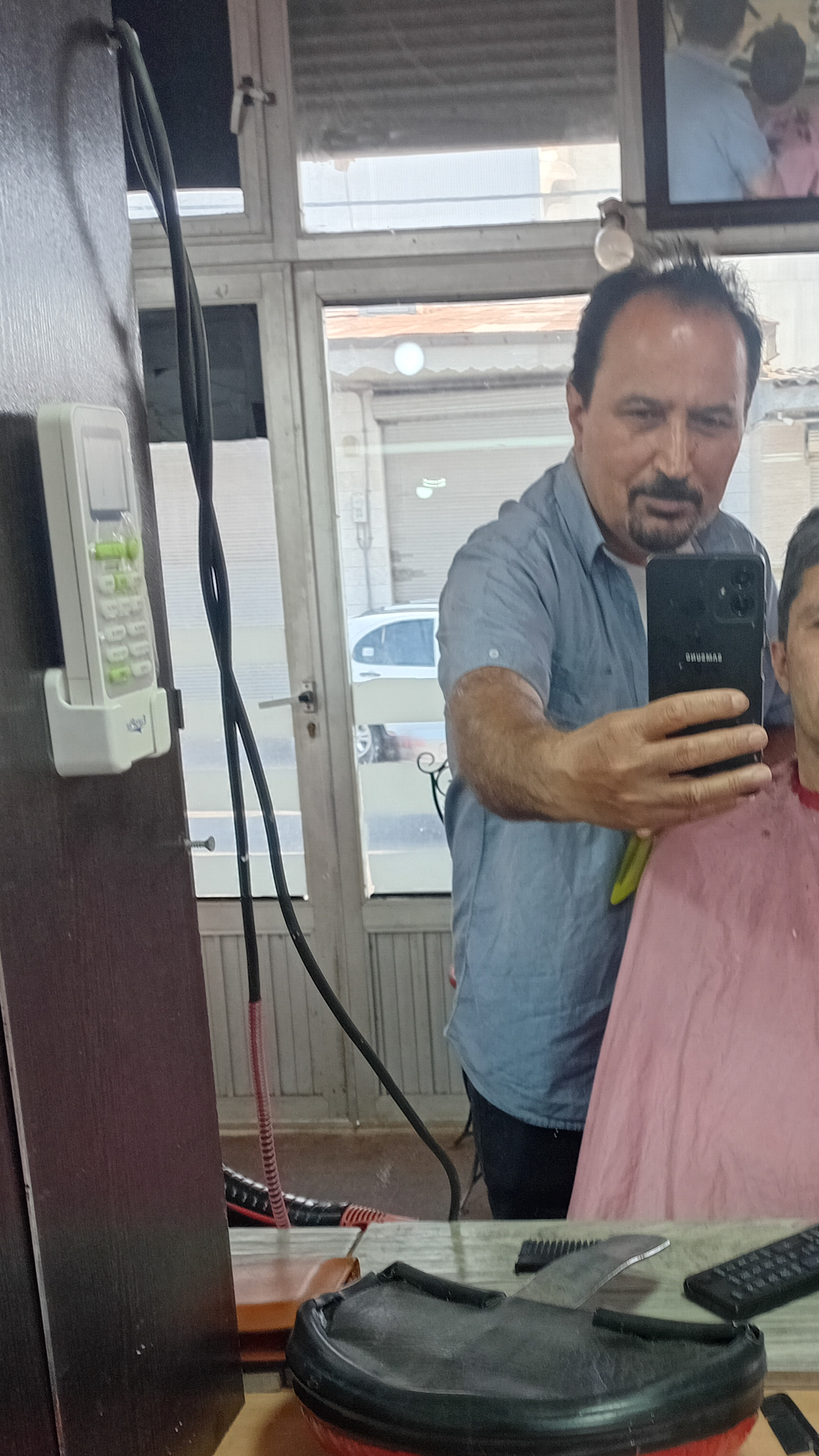 آرایشگاه سراوان محمد سیاری سراوانی