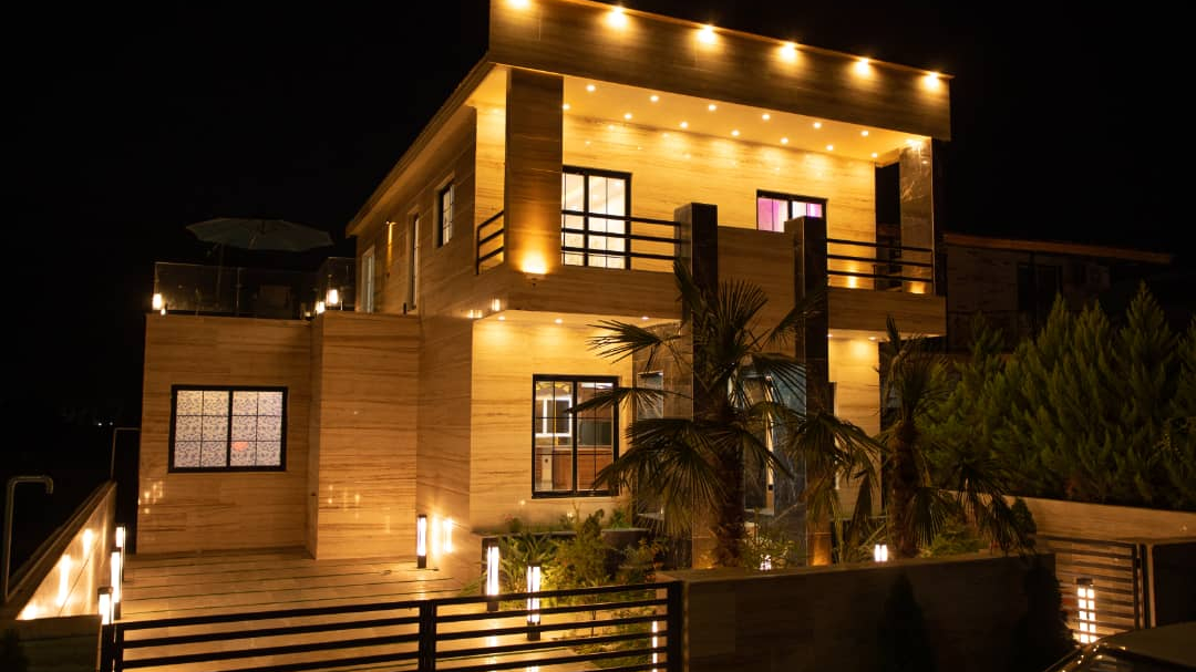 مشاورین املاک آشیان سبز