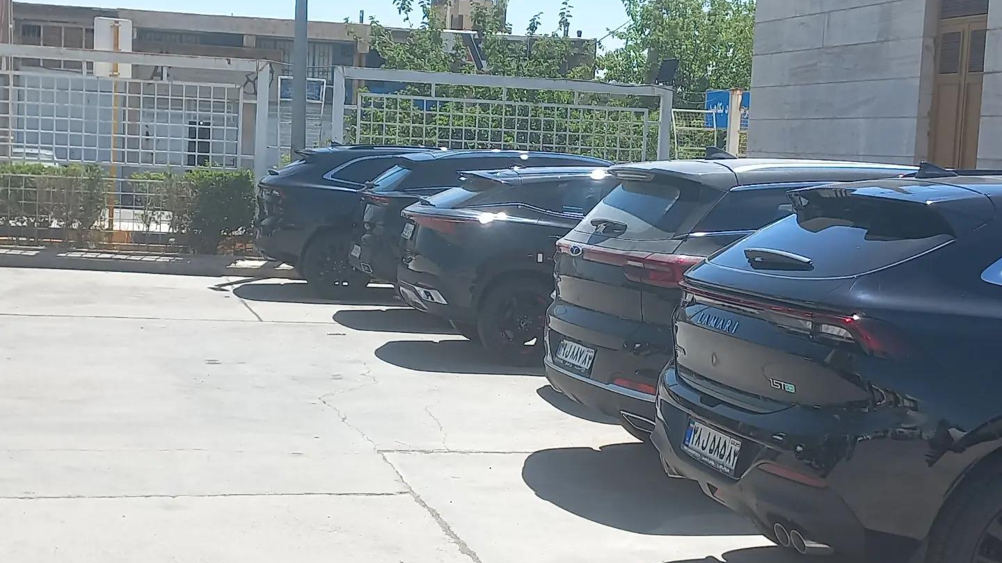 پارکینگ عمومی کالج بار شیراز