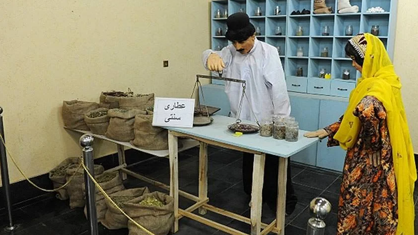 موزه مردم شناسی و آثار باستانی مسجد سلیمان