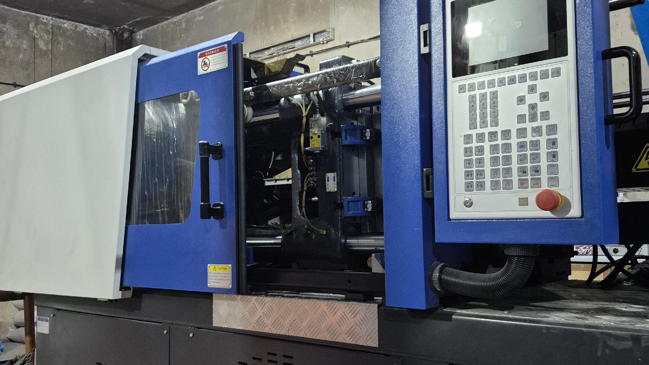 تزریق پلاستیک یوسفی