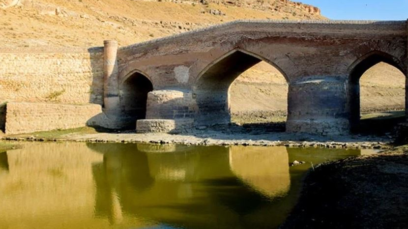 پل تاریخی ممیند