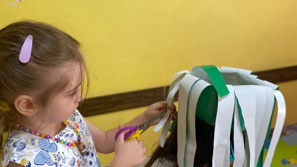 مهد کودک و پیش دبستانی دو زبانه قصر سپید