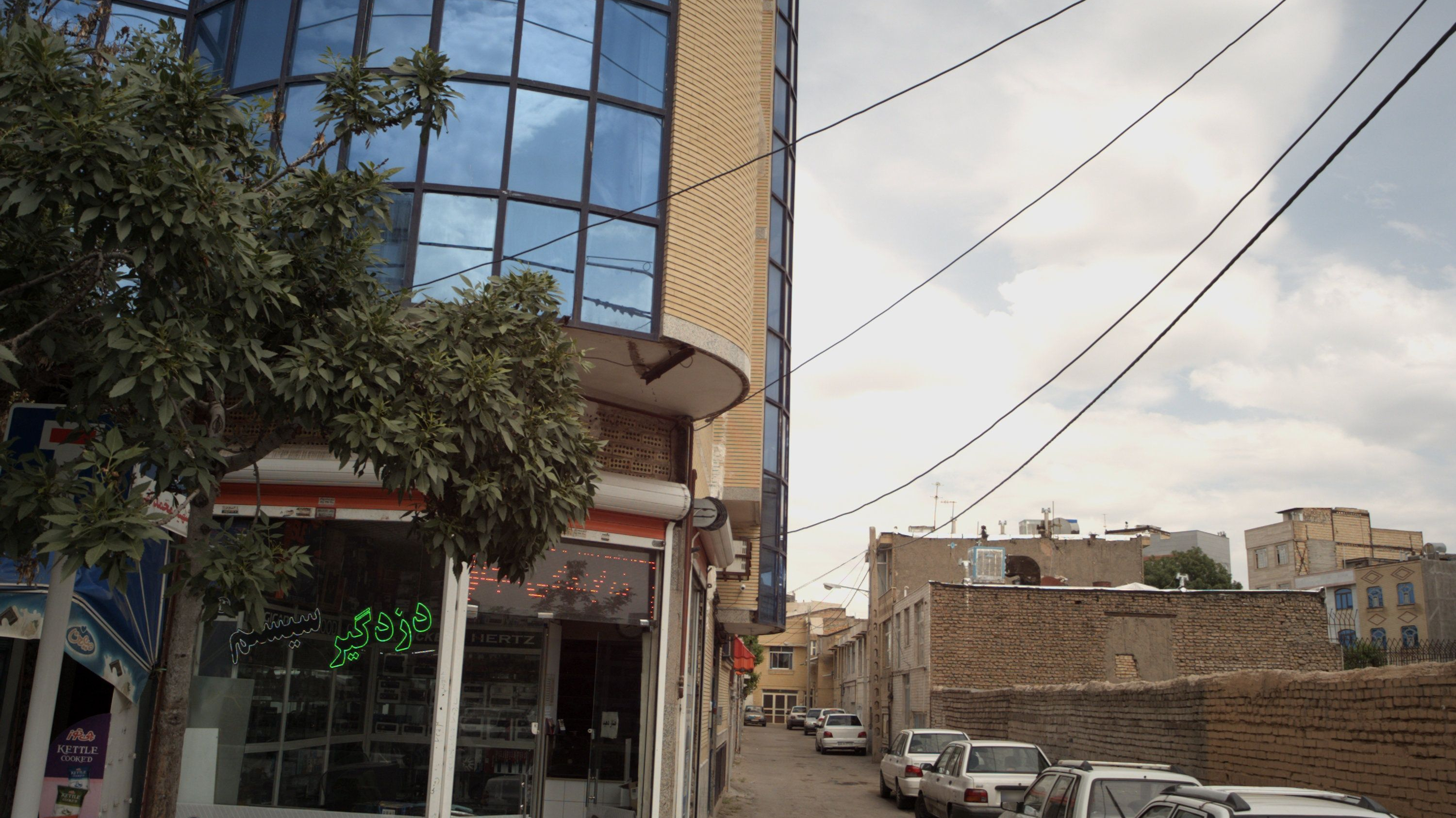 خدمات دزدگیر و سیستم اتومبیل