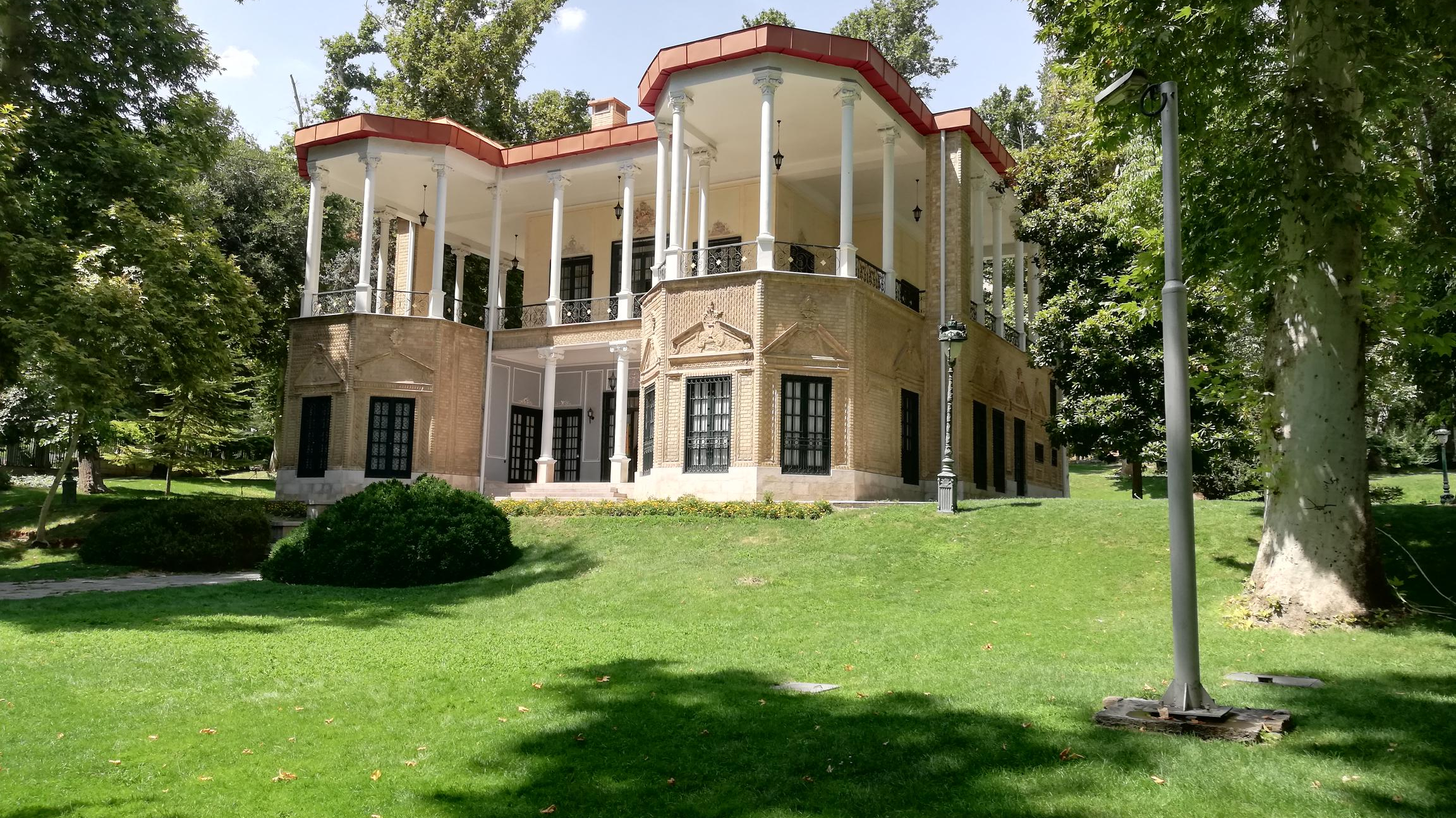 کاخ اختصاصی نیاوران