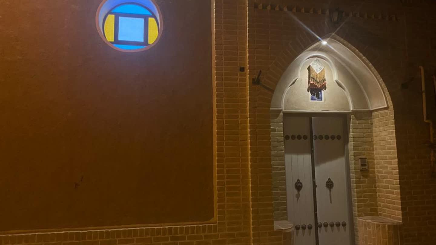 اقامتگاه بومگردی خورشید