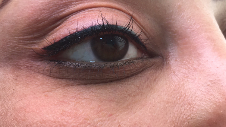 سالن زیبایی دلاریس