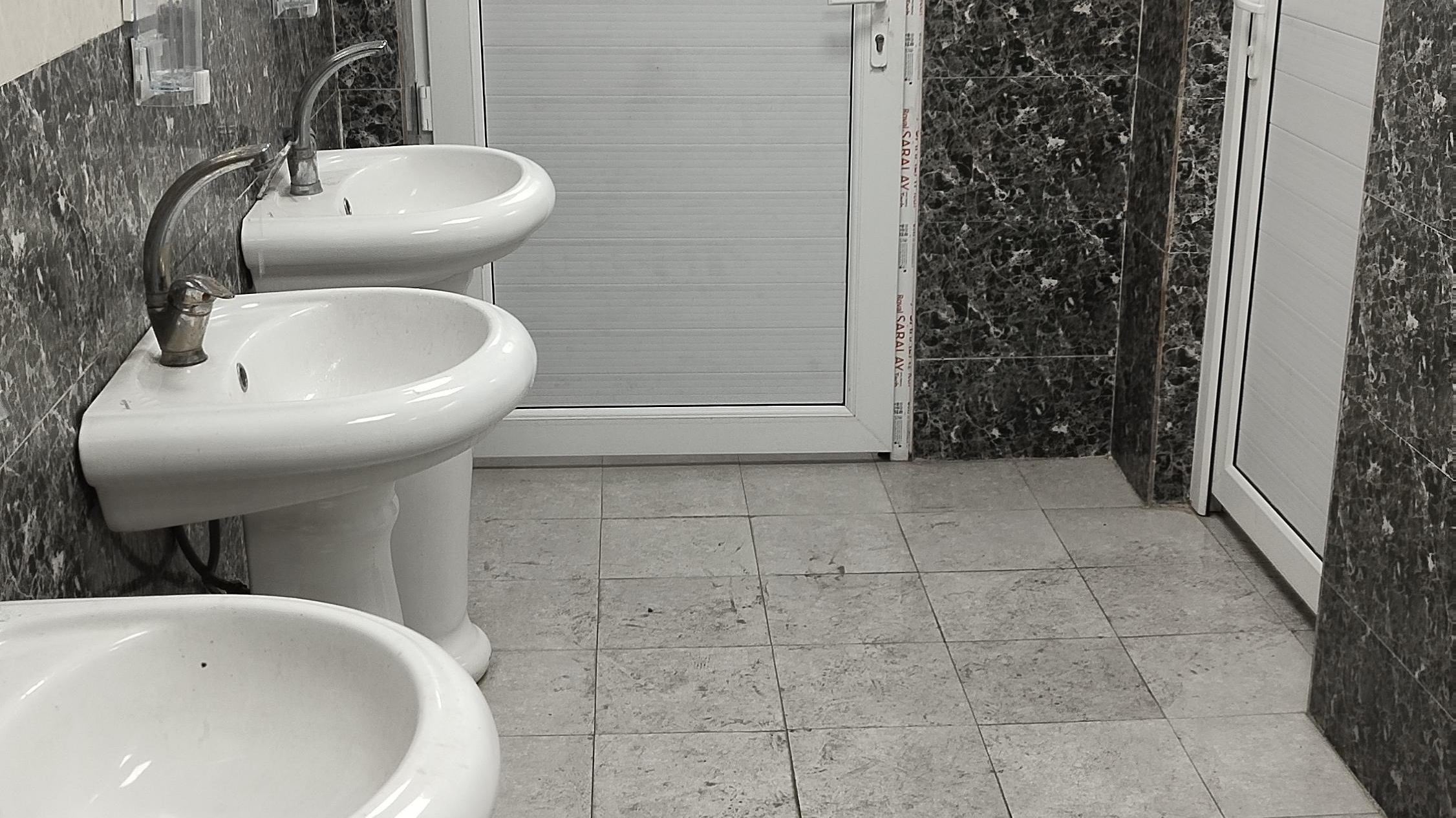 سرویس بهداشتی پارک گلها