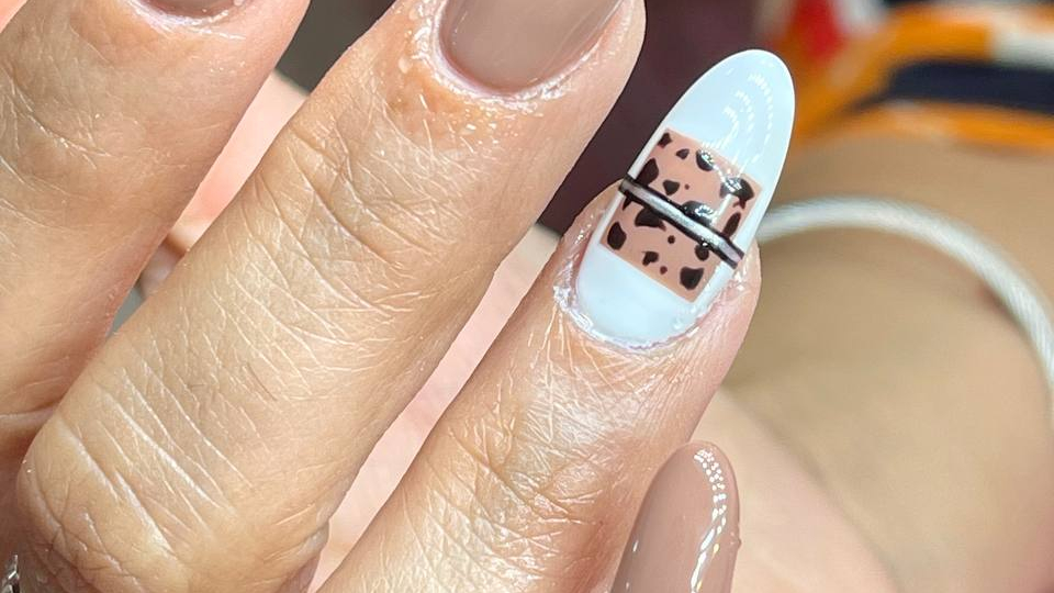 خدمات تخصصی ناخن ستیا(عظیمیه)