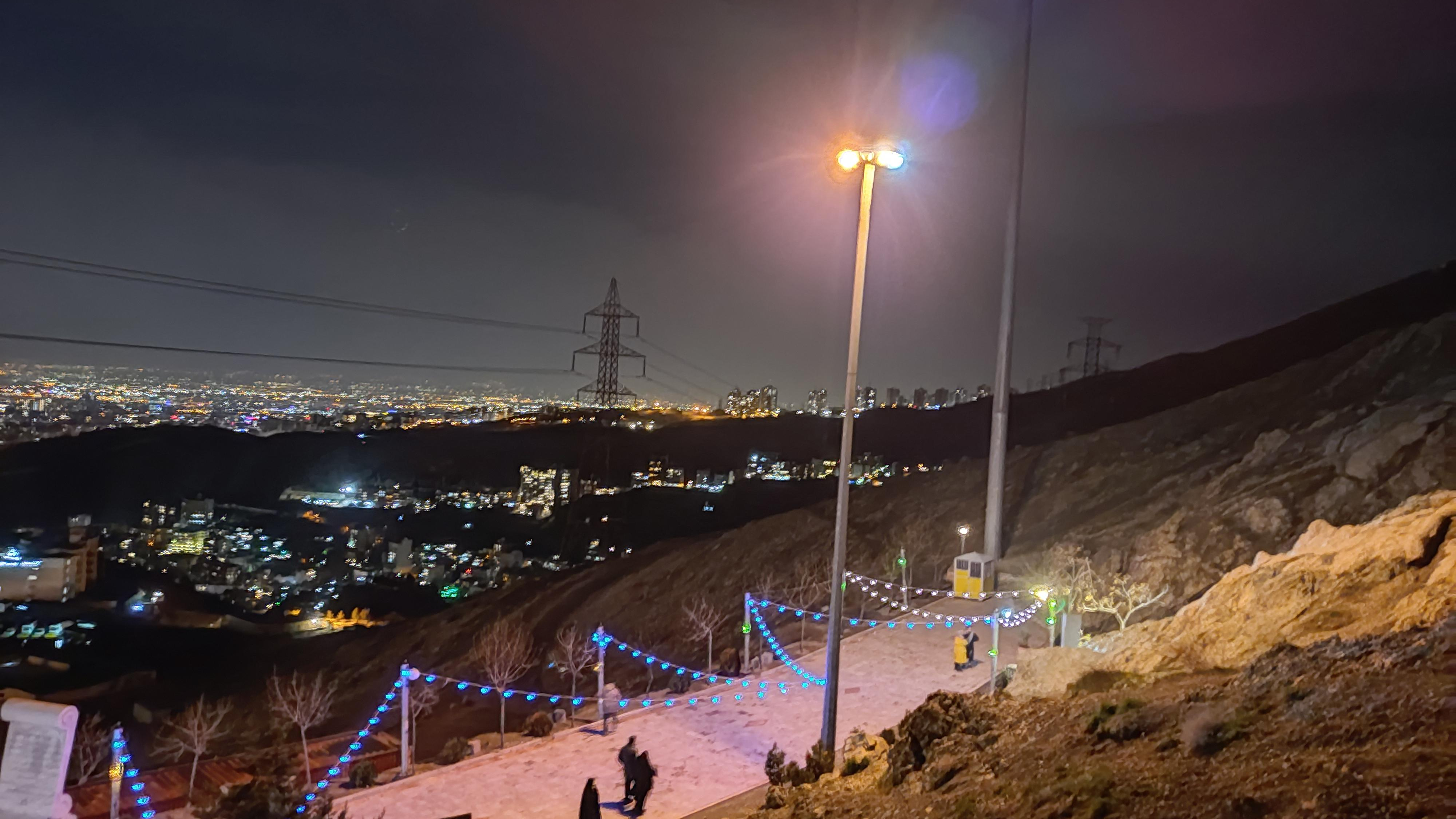 کهف الشهدا