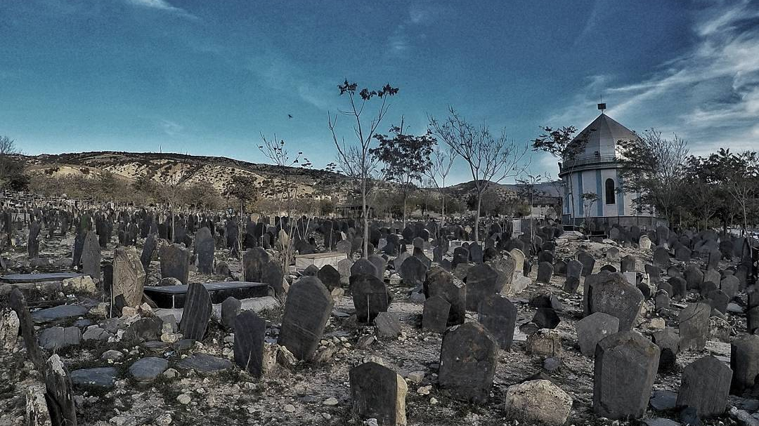 قبرستان تاریخی سفید چاه