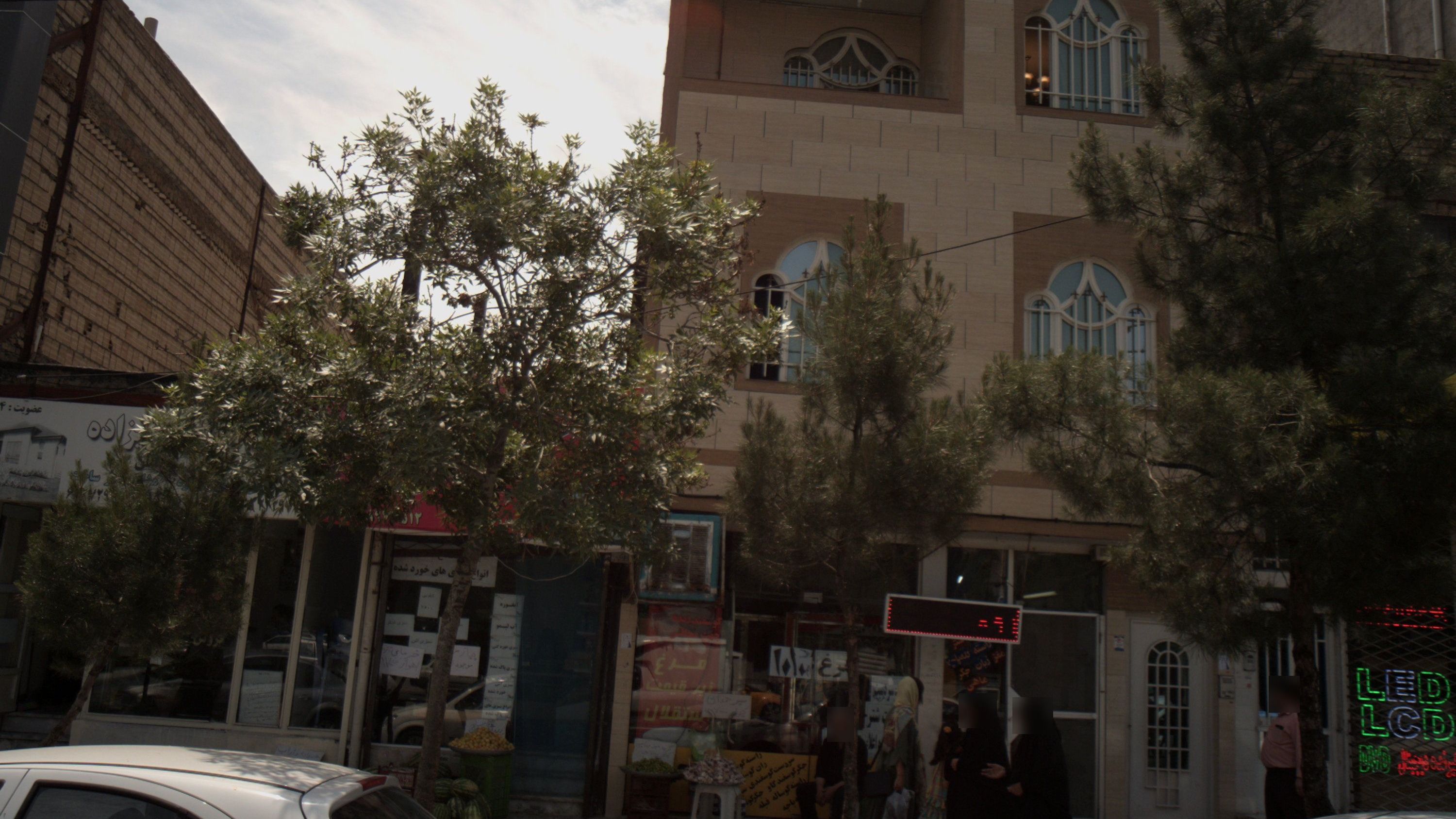 مرغ فروشی