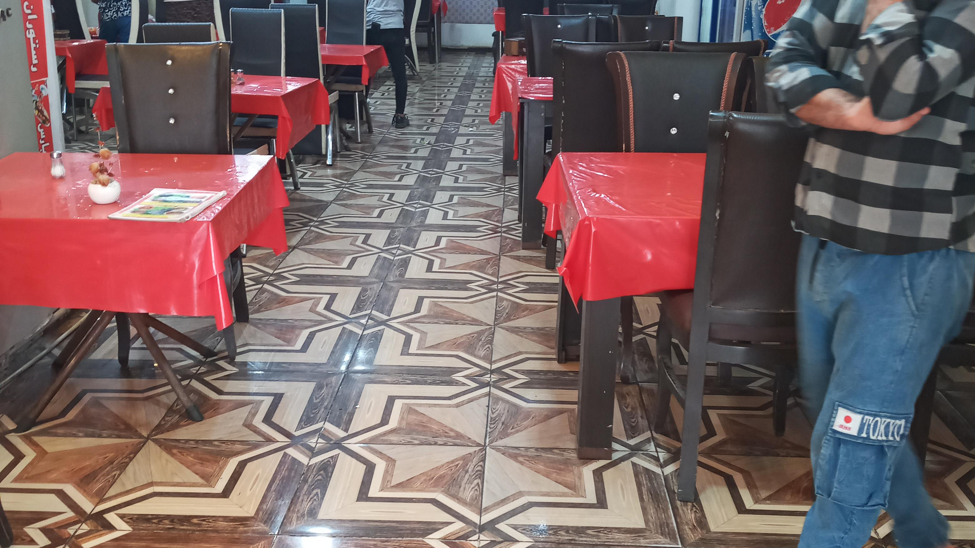 رستوران بین‌المللی پارس