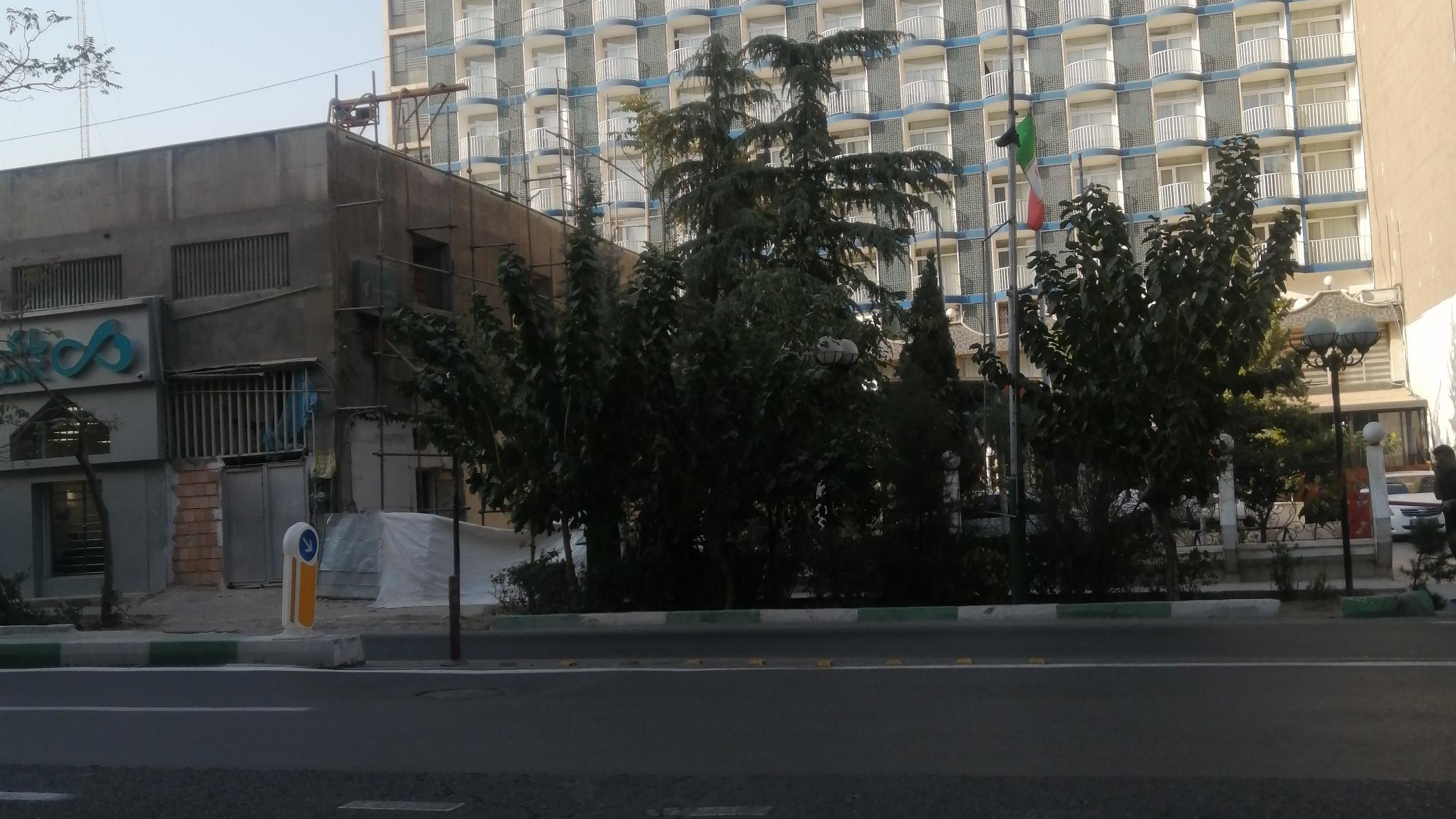 هتل پارسیان انقلاب