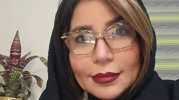 کارشناس مامایی لیلا رستم پور (غرب تهران)