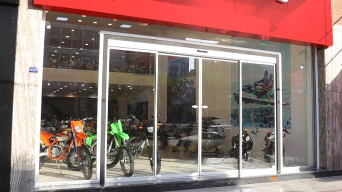 نمایشگاه کویر موتور اهواز