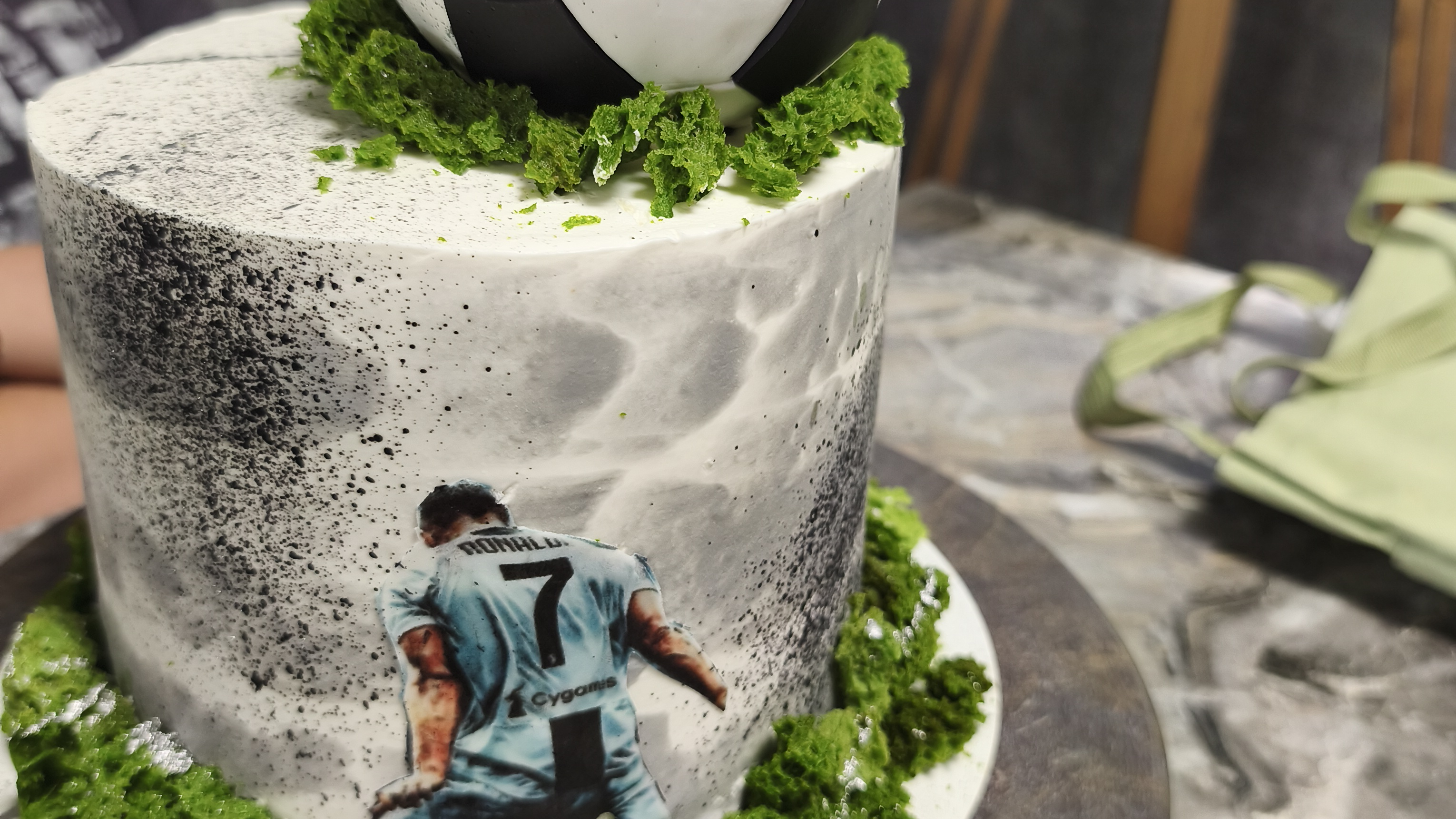 کیک , شیرینی ,نان کافه ای تینا