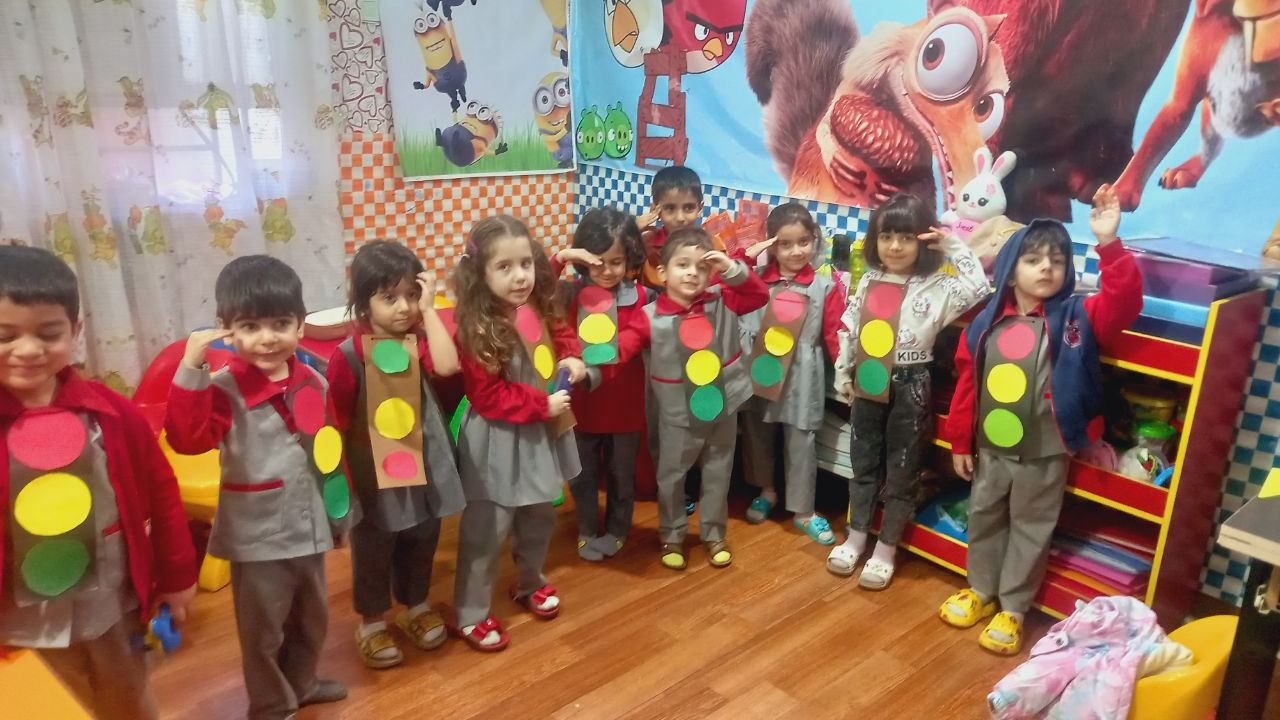 کودکستان هوشمند شکوفه های شادی
