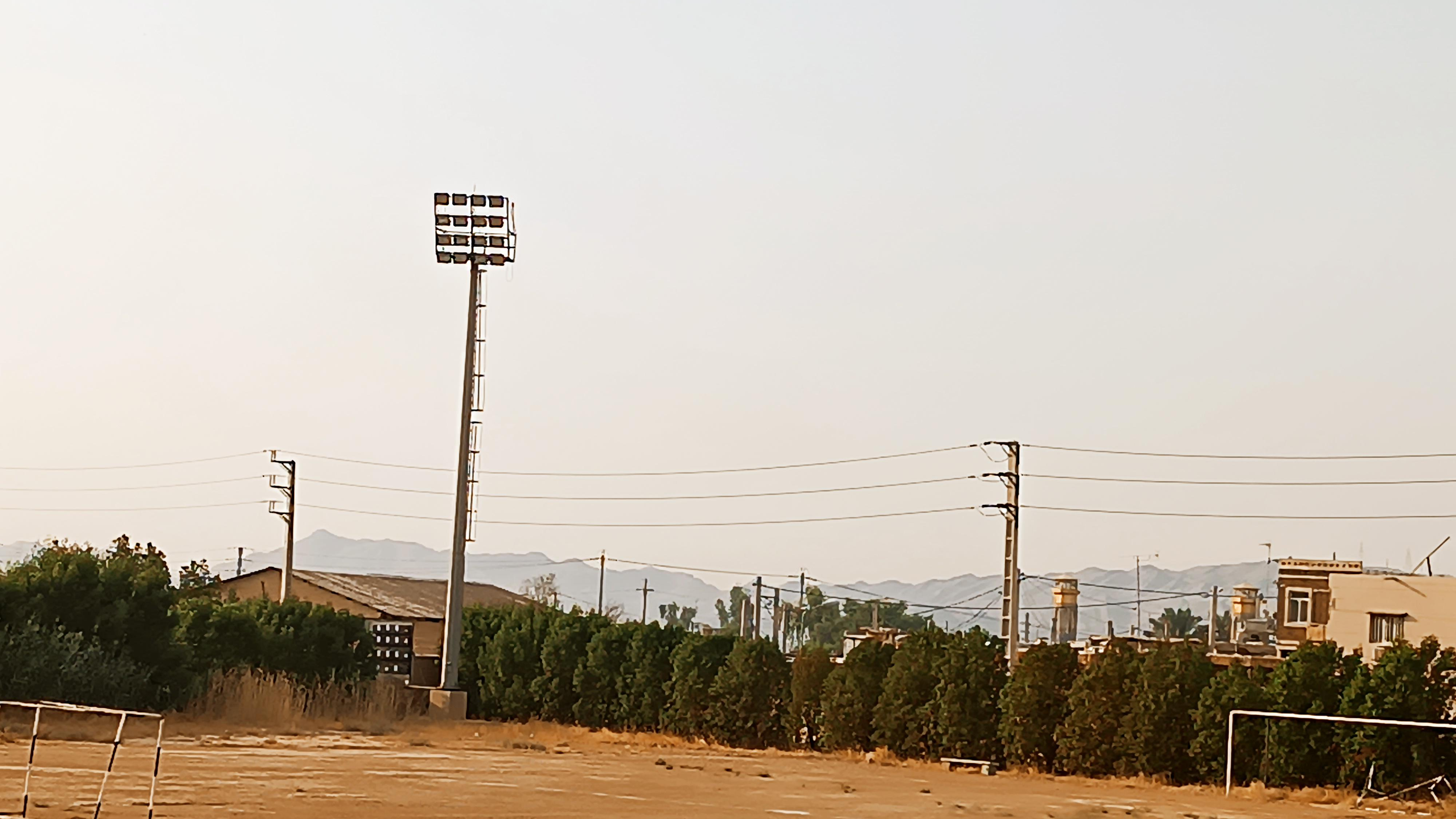 زمین خاکی فوتبال