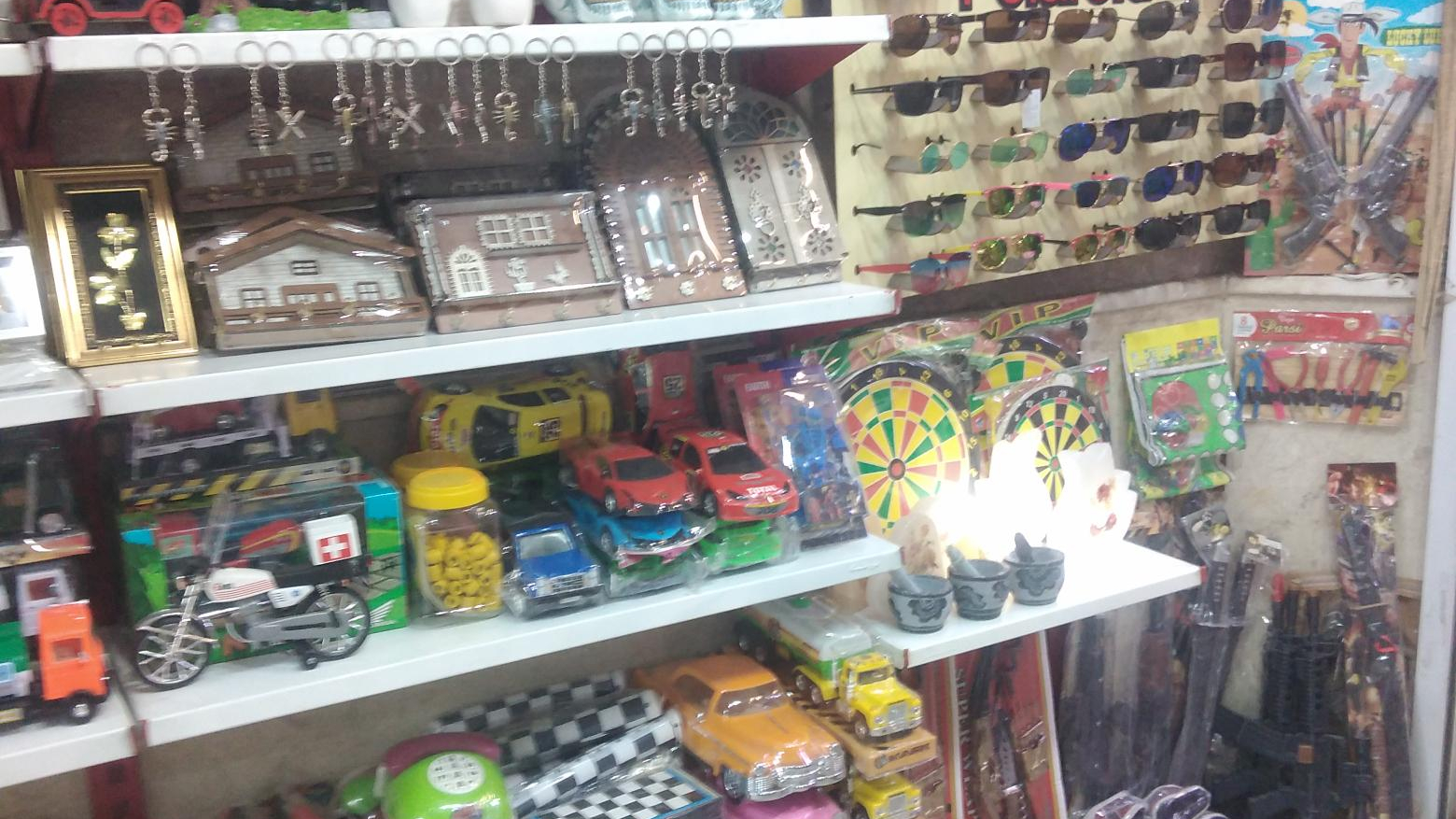 فروشگاه صنایع دستی حسین قدسی