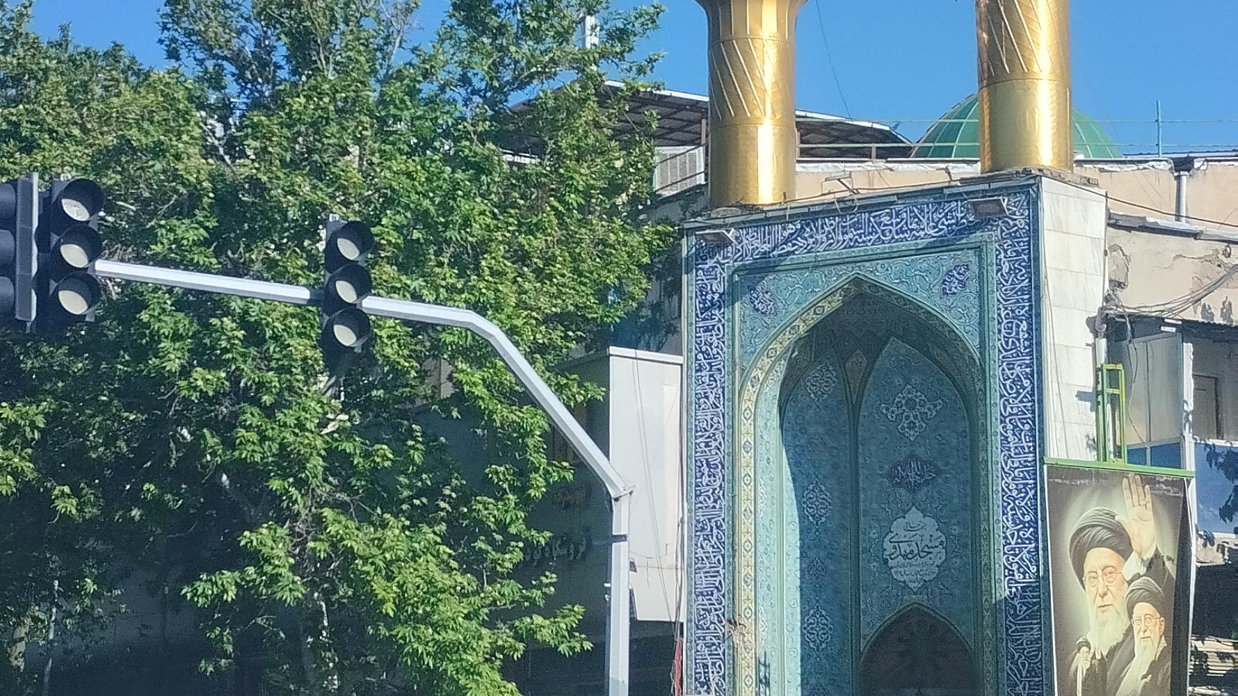 مسجد و مدرسه علمیه مهدوی