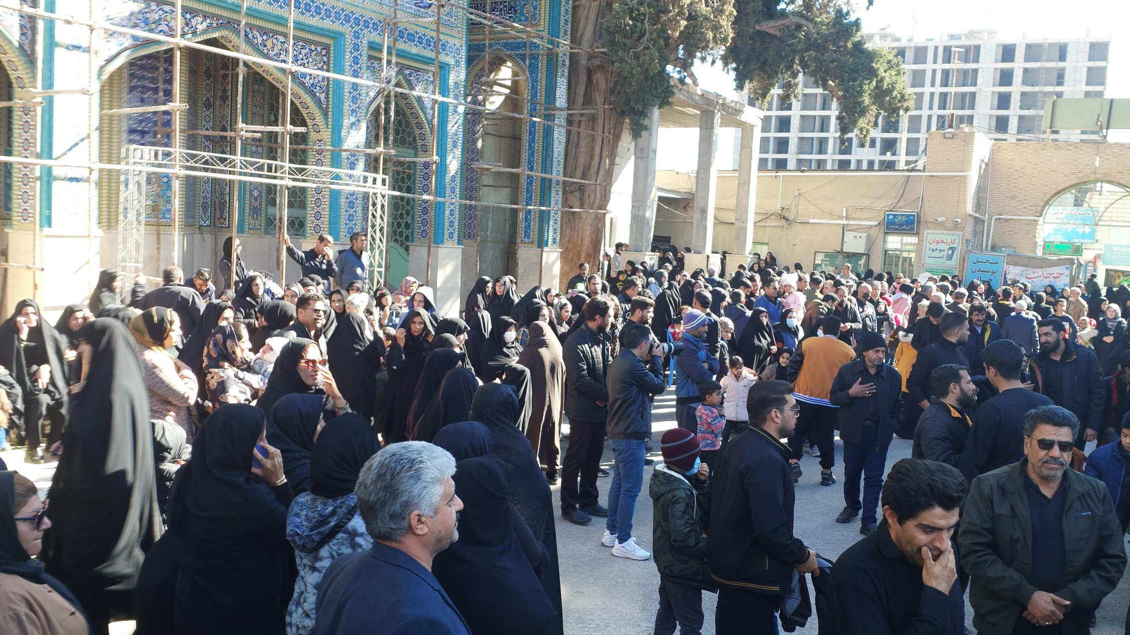 مسجد و حسینیه ی بیت الاحزان