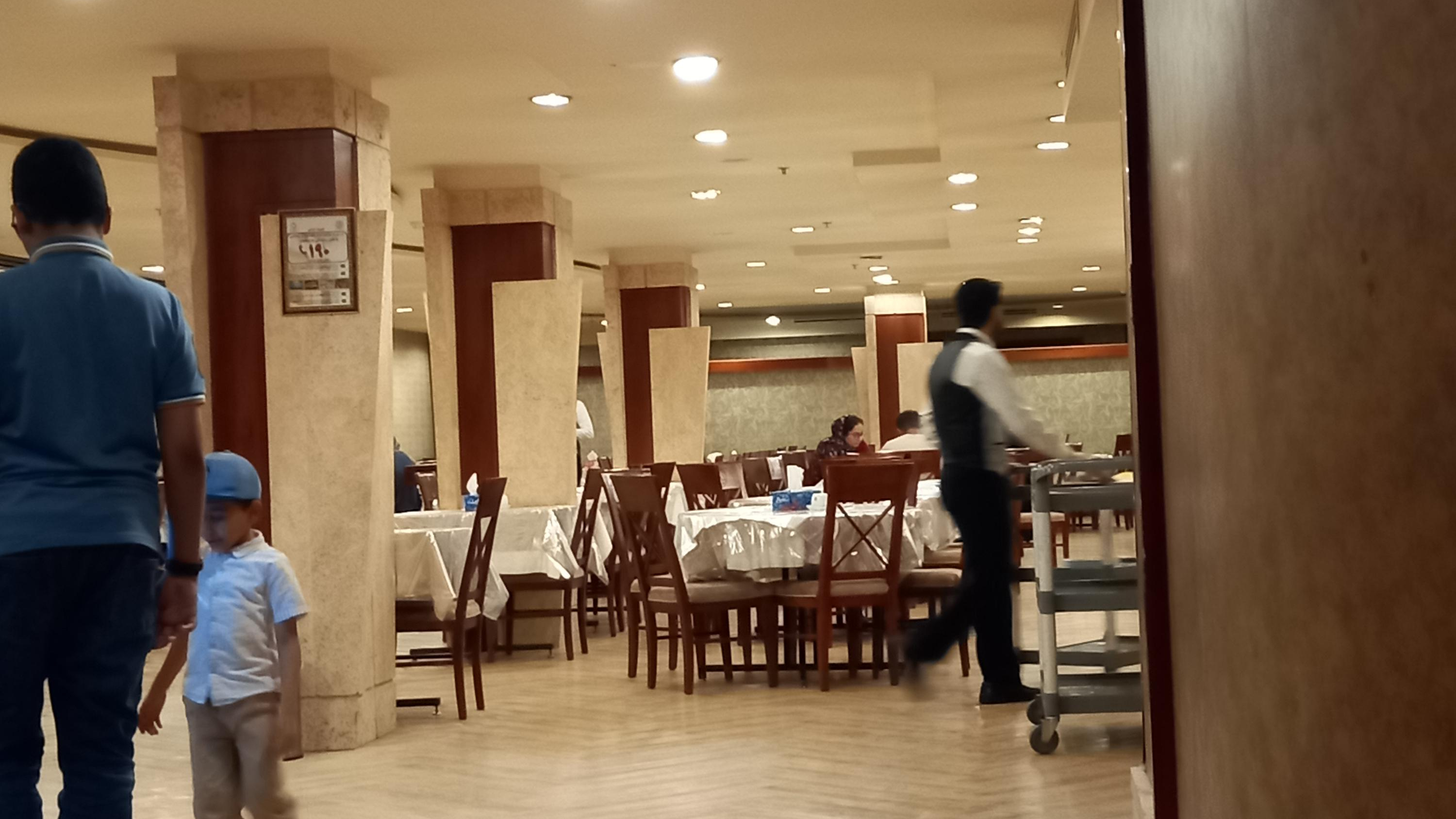 رستوران پسران کریم
