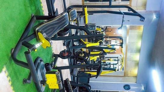 باشگاه بدنسازی بانوان روژین