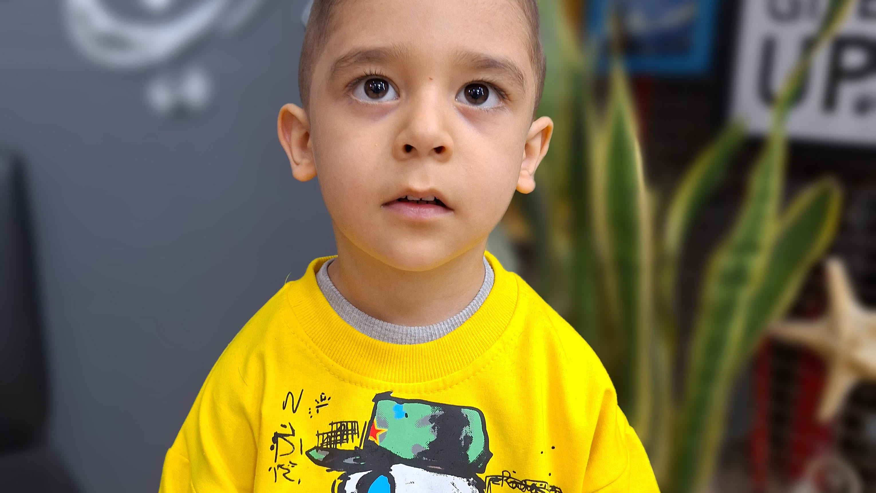 پیرایش کودک و بزرگسال موهام