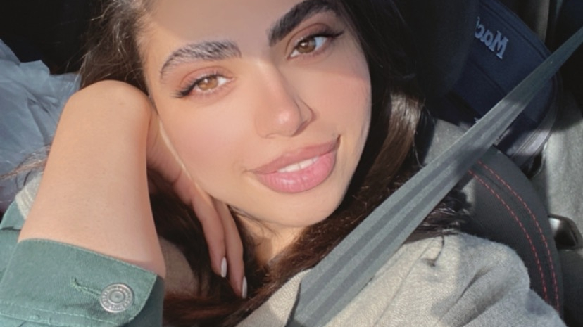 خدمات تخصصی وآموزش مژه و ابرو سارا صرافی