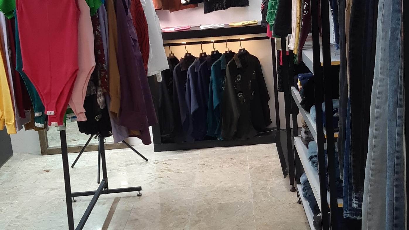 پوشاک زنانه تای سز