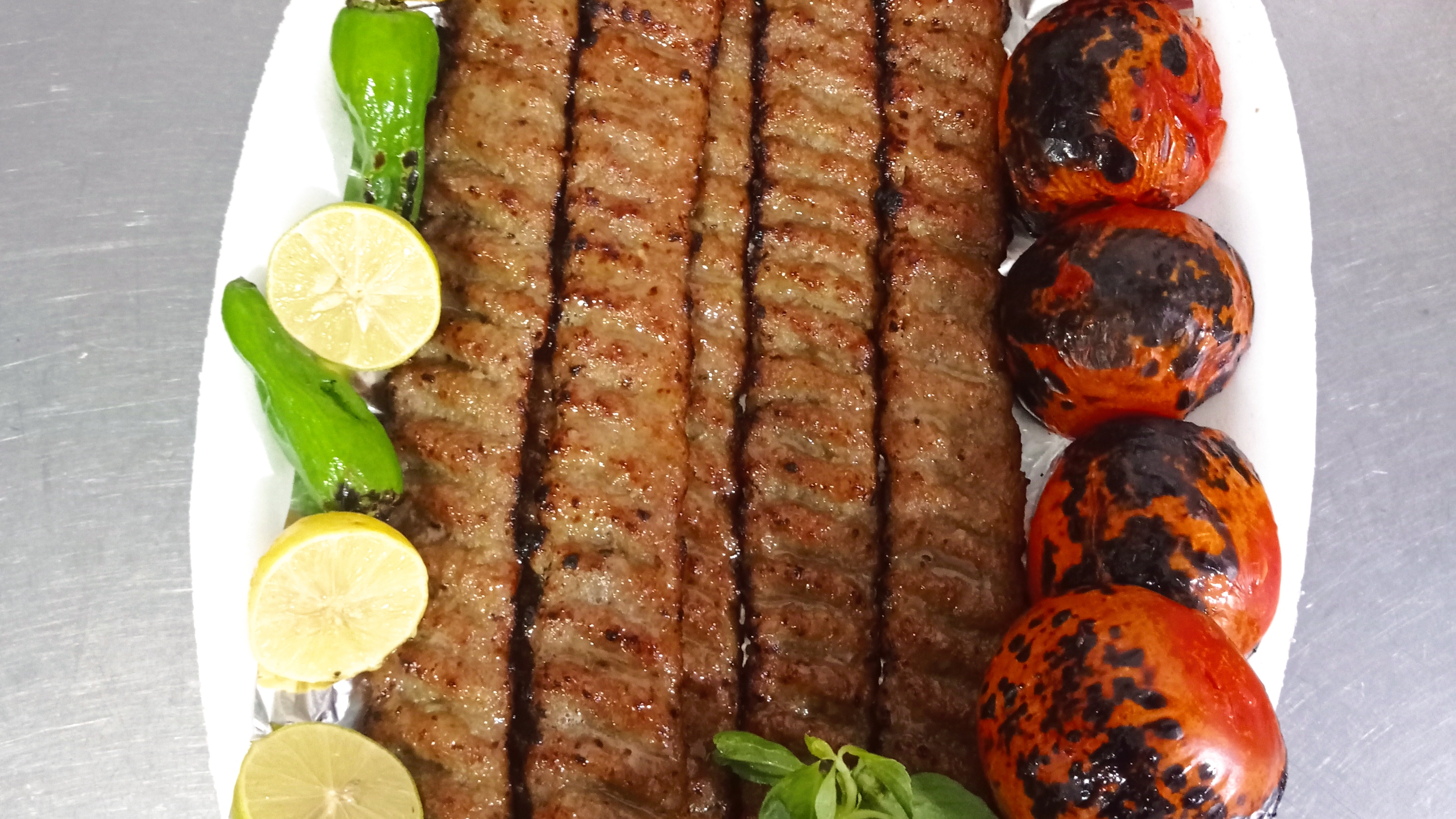 تهیه غذای بهاران