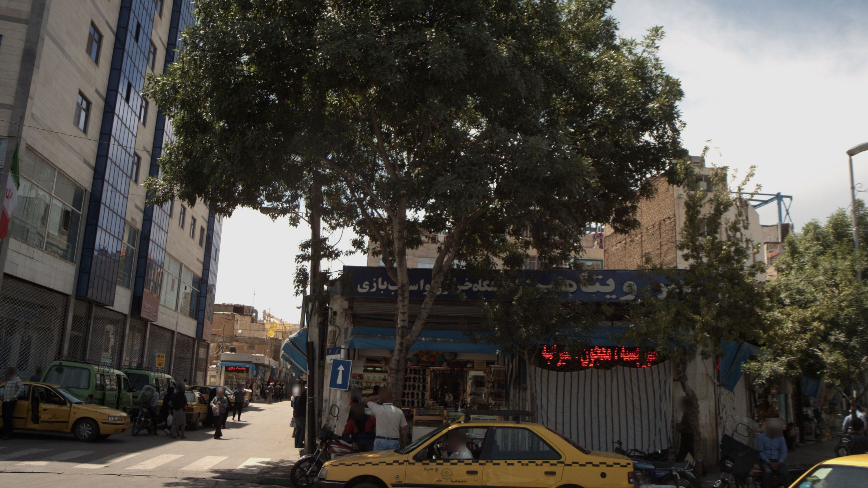 آبمیوه فروشی سرو ویتامین