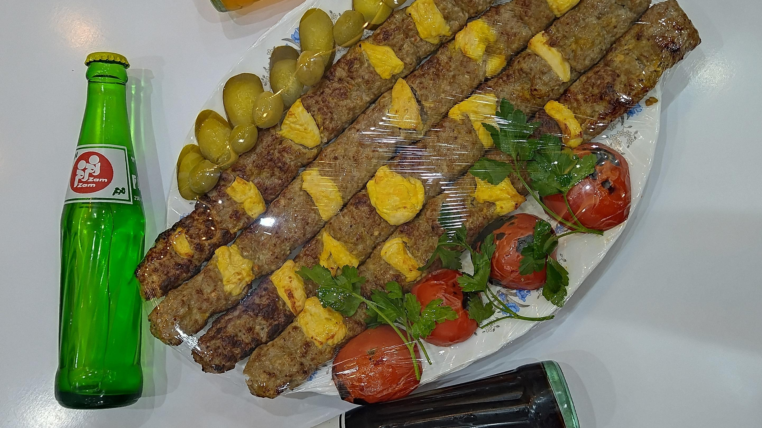 رستوران و تالار پذیرایی خاطره