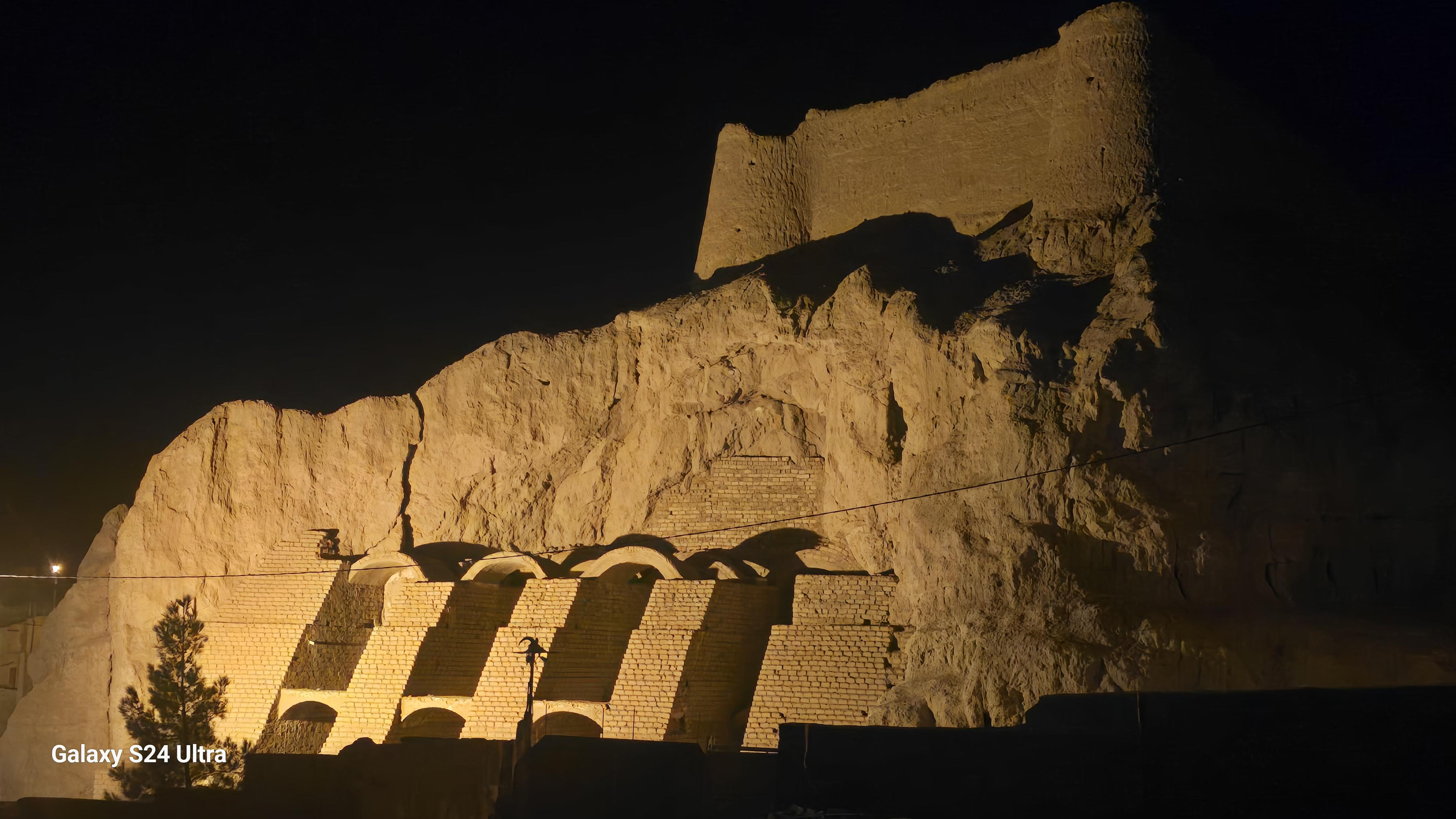 قلعه رستم بافران