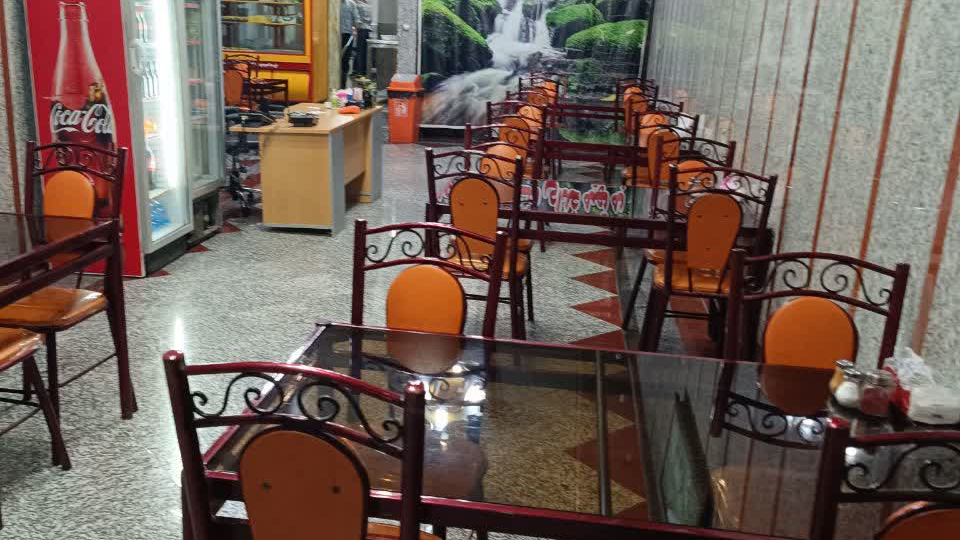 رستوران دنج