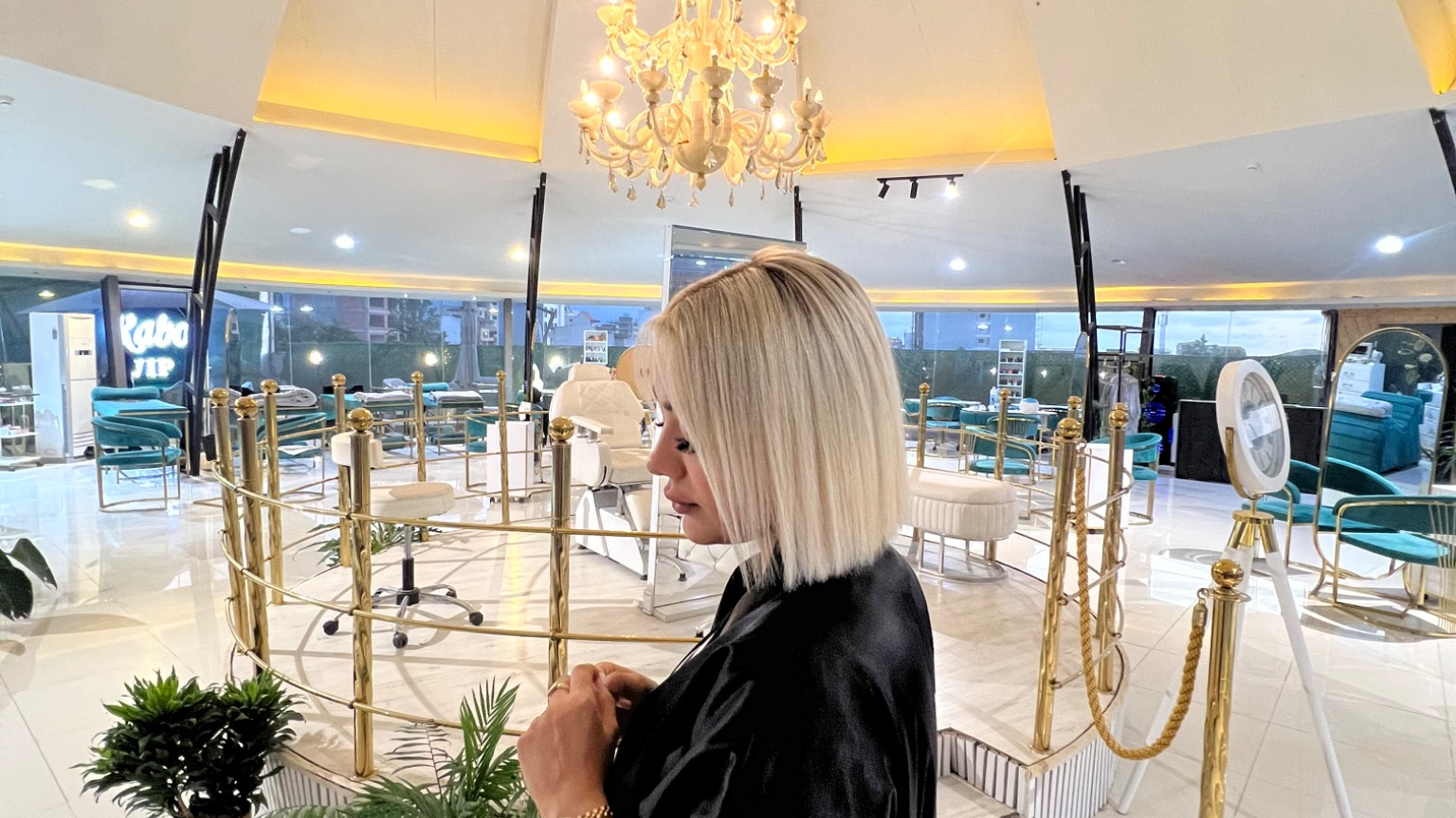 سالن زیبایی vip رابو